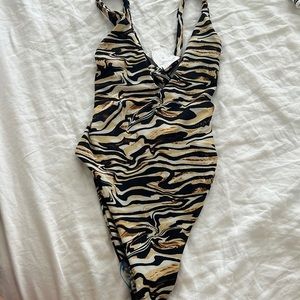 Skatie Zoey one piece